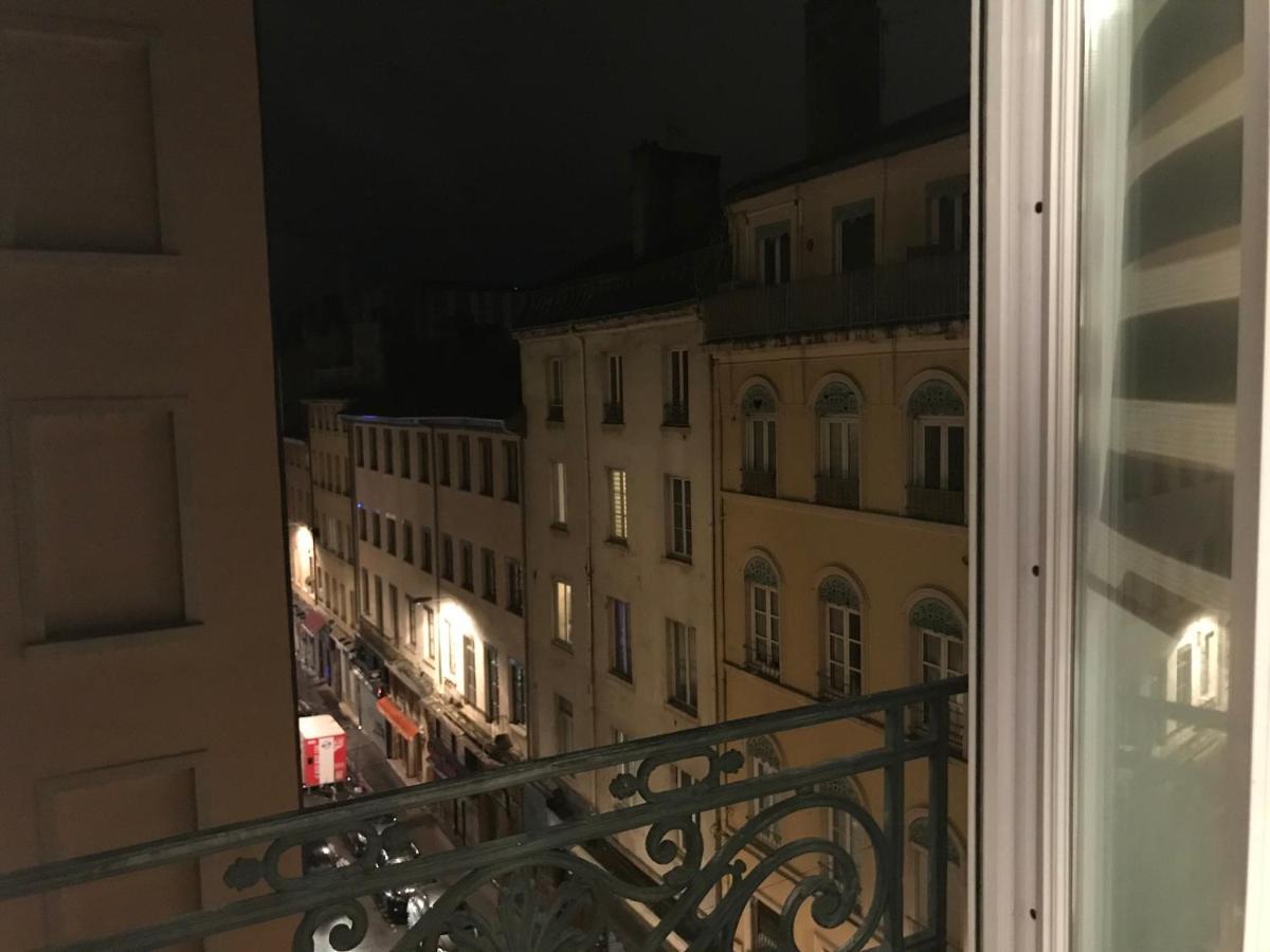 Joli Appart Au Centre De Lyon Luaran gambar